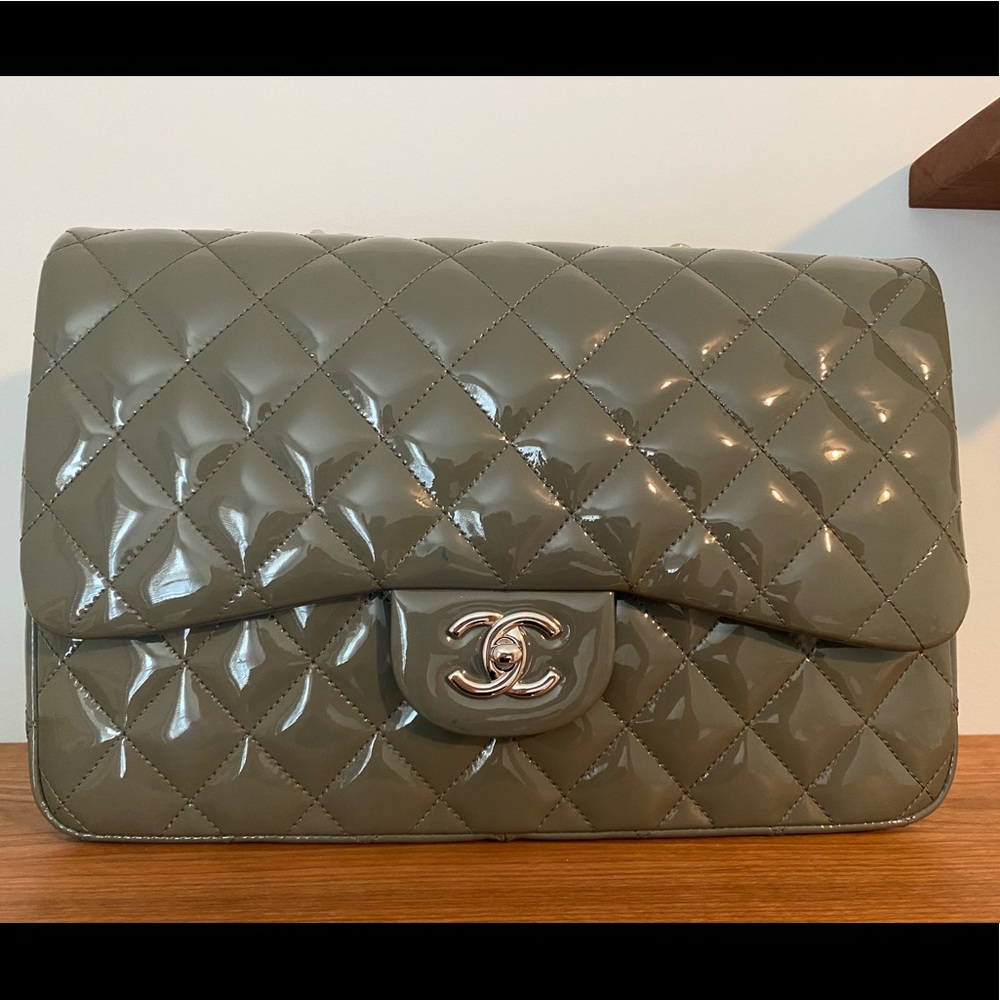 Chanel 10A Grey Patent Leather Jumbo SHW